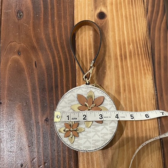 Michael Kors Flower Pouch Small Coin Case - Picture 10 of 12